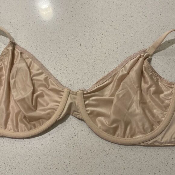 Victoria’s Secret bra unlined Demi bra size 36DDD - Picture 4 of 6